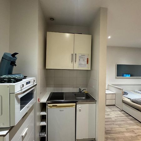Appartement Proche Centre Ville, Gare Et Autoroute Melun Eksteriør bilde