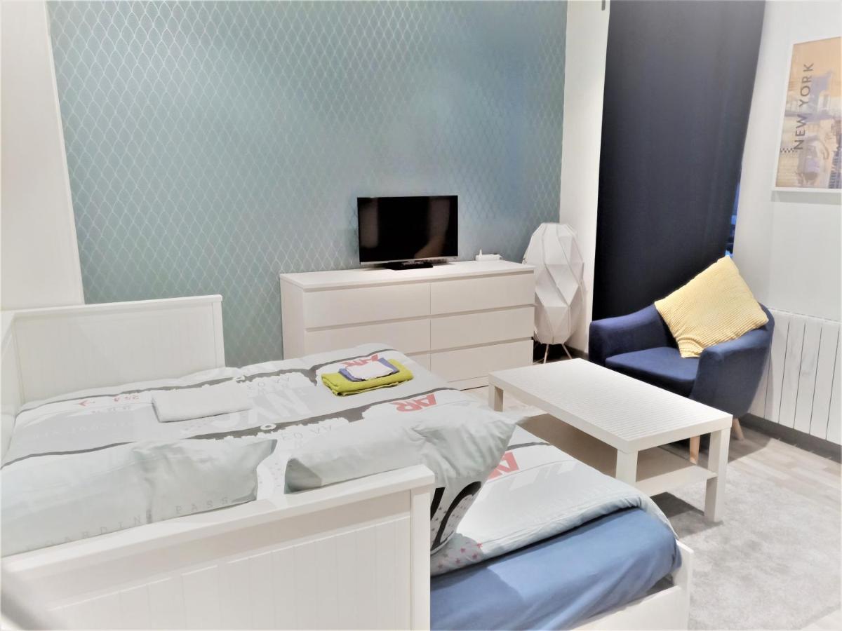 Appartement Proche Centre Ville, Gare Et Autoroute Melun Eksteriør bilde