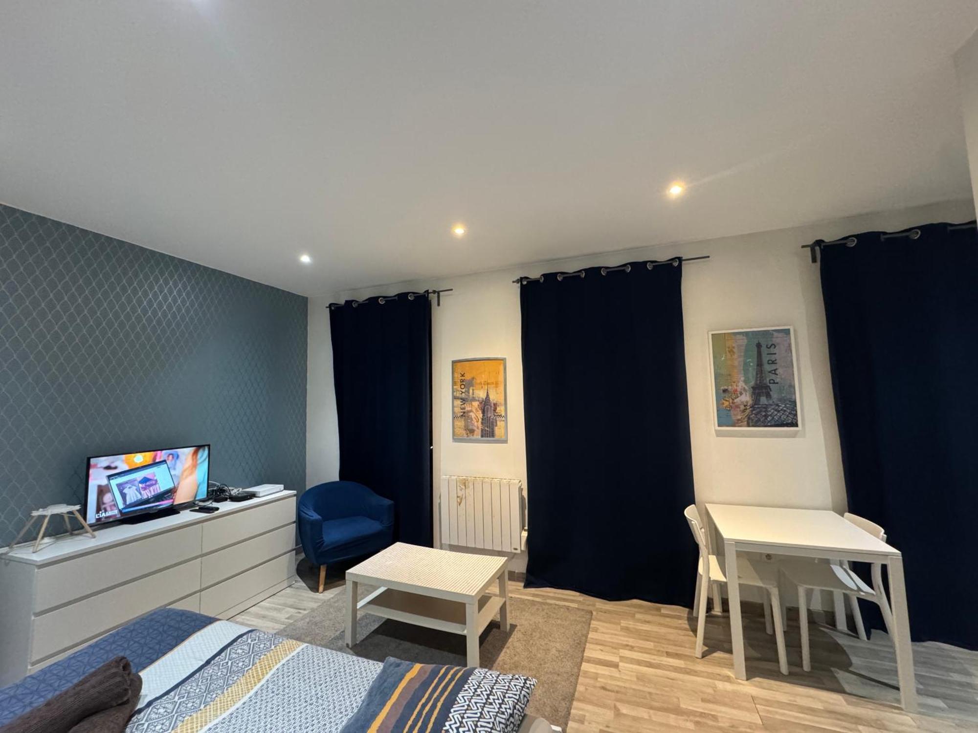 Appartement Proche Centre Ville, Gare Et Autoroute Melun Eksteriør bilde