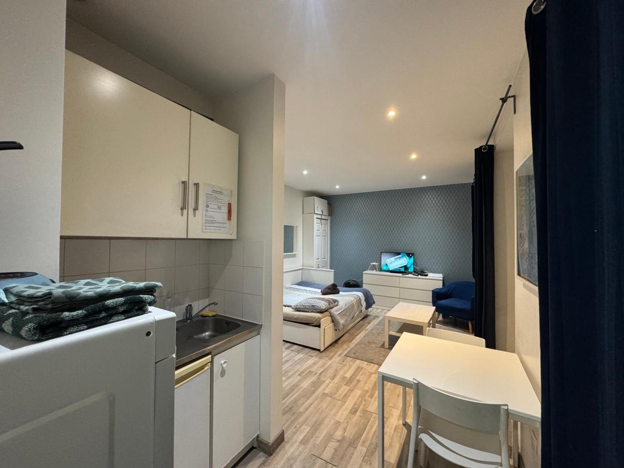 Appartement Proche Centre Ville, Gare Et Autoroute Melun Eksteriør bilde